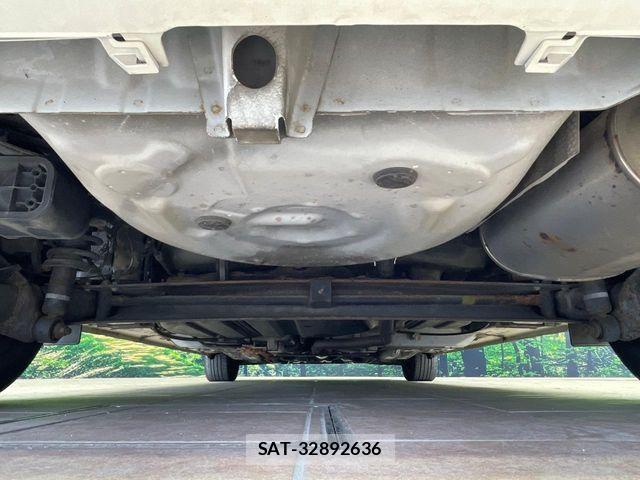 Toyota SIENTA 2015-10 8831612-19