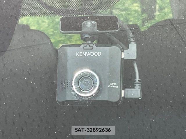Toyota SIENTA 2015-10 8831612-7