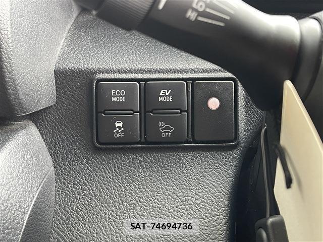 Toyota SIENTA 2017-12 8831609-11