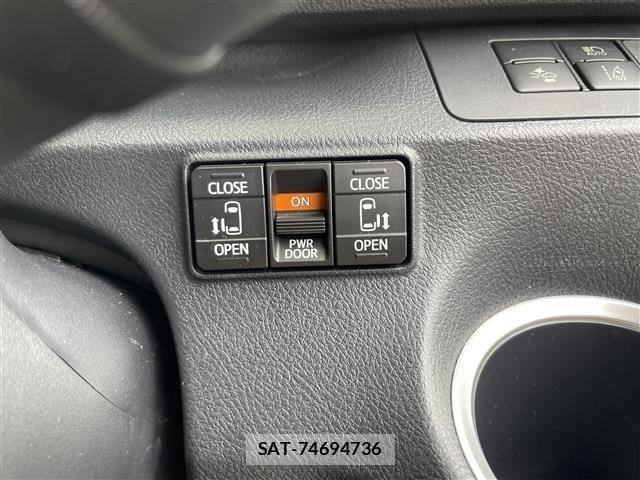 Toyota SIENTA 2017-12 8831609-12