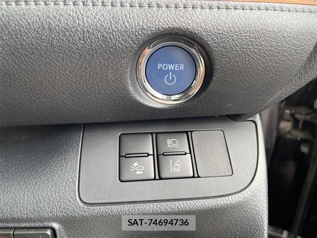 Toyota SIENTA 2017-12 8831609-13