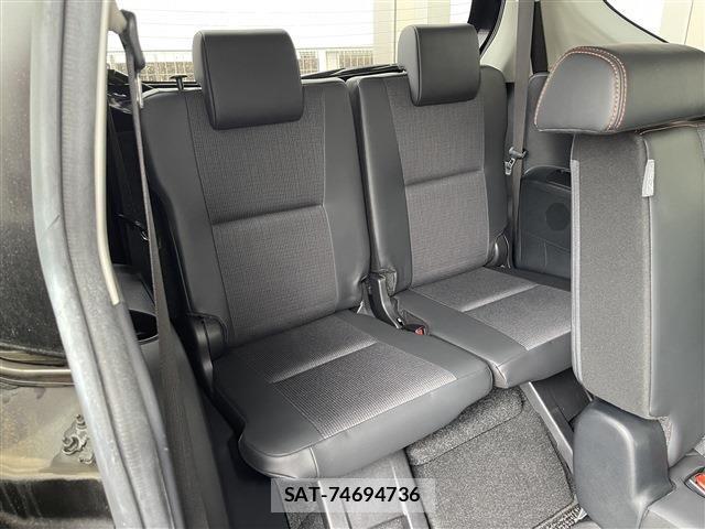 Toyota SIENTA 2017-12 8831609-17