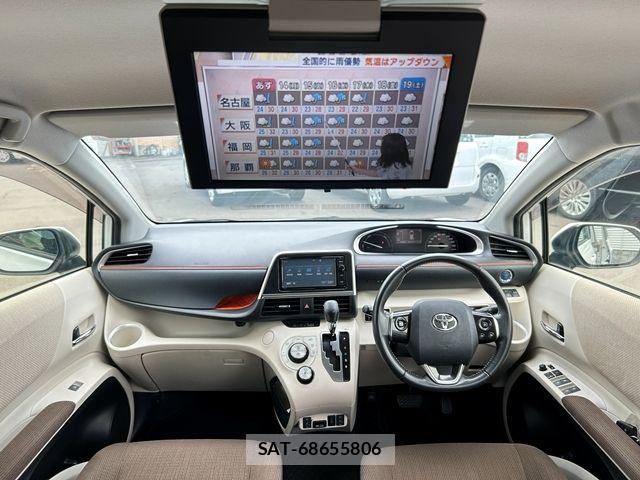 Toyota SIENTA 2015-08 8831613-12