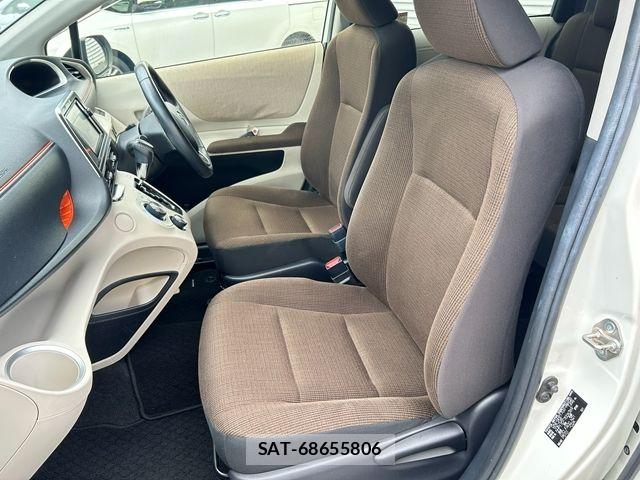 Toyota SIENTA 2015-08 8831613-15