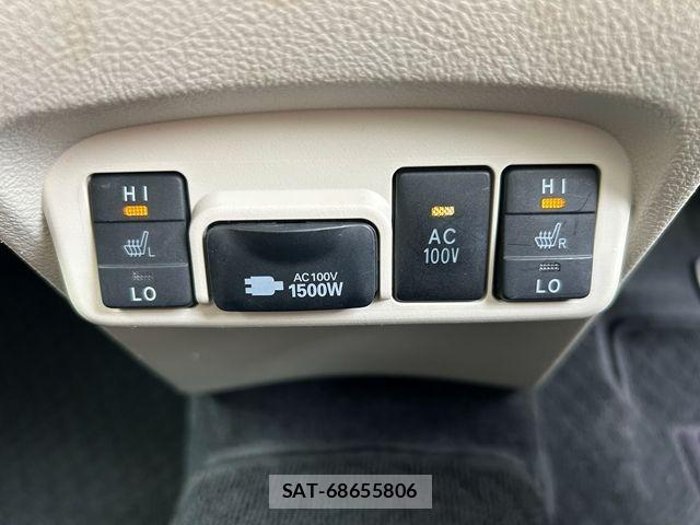 Toyota SIENTA 2015-08 8831613-23