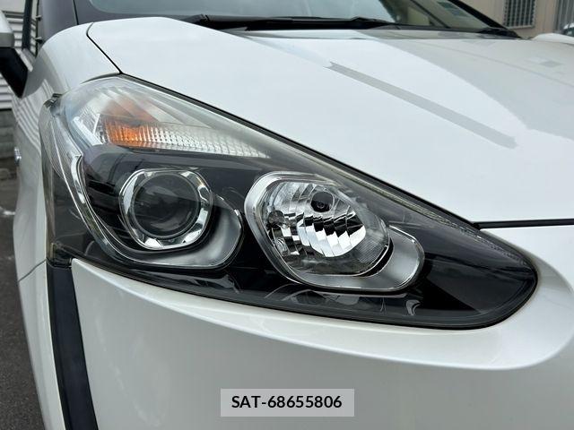 Toyota SIENTA 2015-08 8831613-25