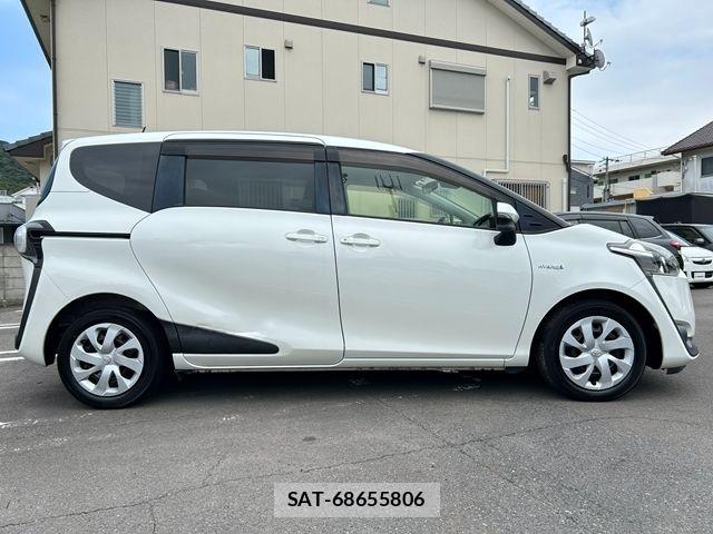 Toyota SIENTA 2015-08 8831613-5