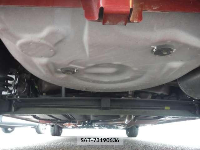 Toyota SIENTA 2019-02 8831610-12
