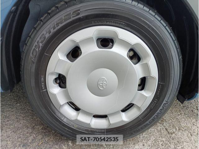 Toyota SIENTA 2023-08 8831606-7