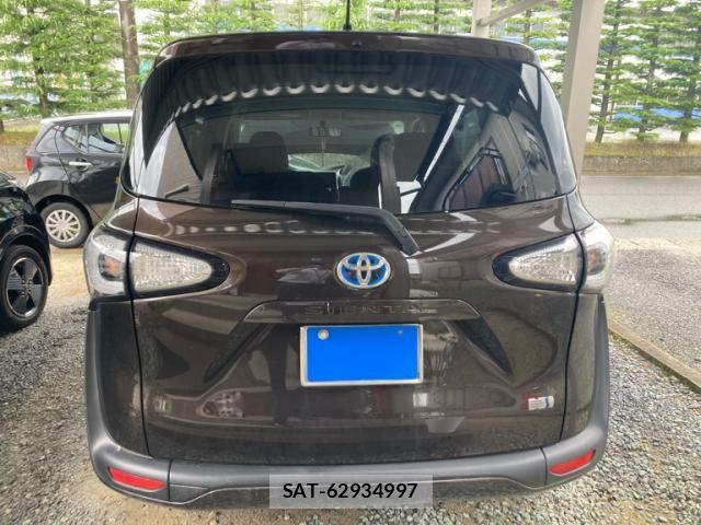 Toyota SIENTA 2016-01 8831616-11