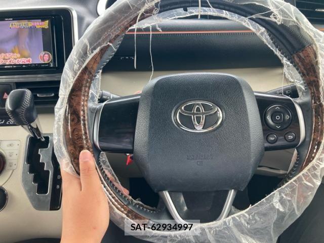 Toyota SIENTA 2016-01 8831616-26