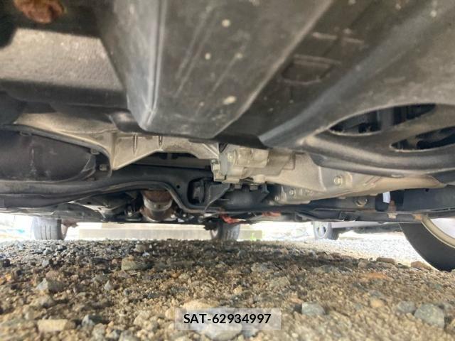 Toyota SIENTA 2016-01 8831616-5