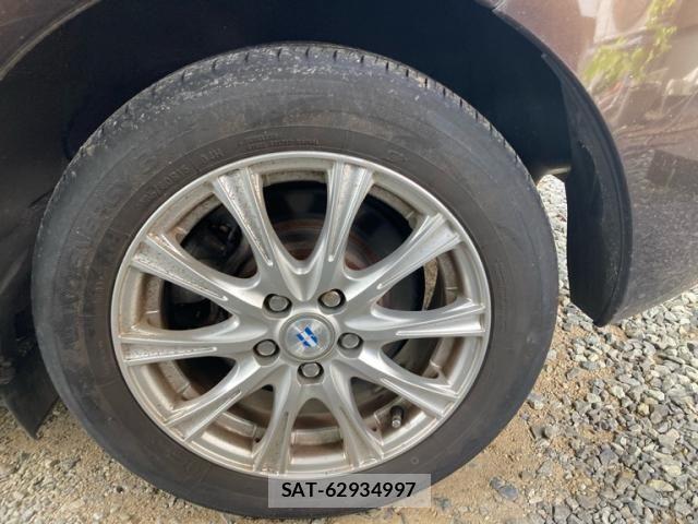Toyota SIENTA 2016-01 8831616-8