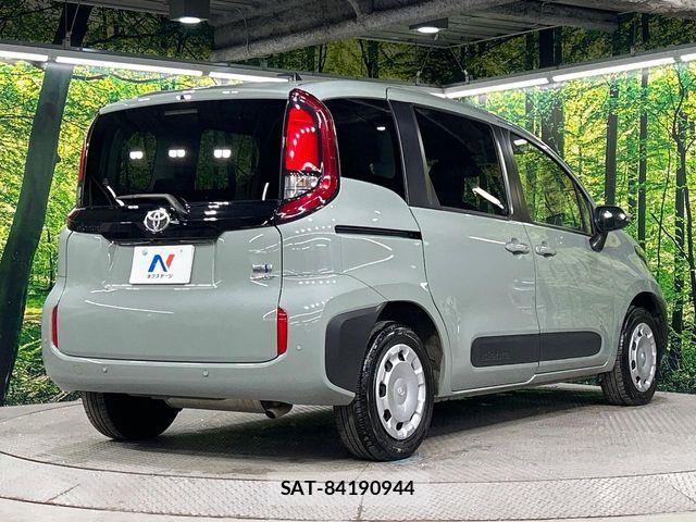 Toyota SIENTA 2023-10 8850643-18