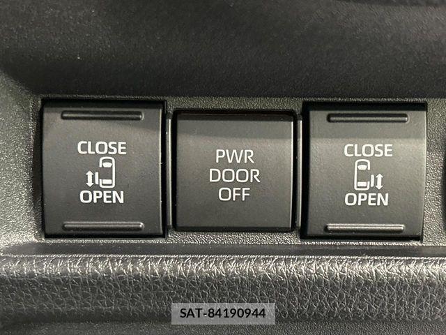 Toyota SIENTA 2023-10 8850643-7