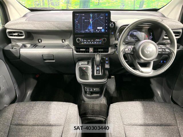 Toyota SIENTA 2024-03 8850645-1