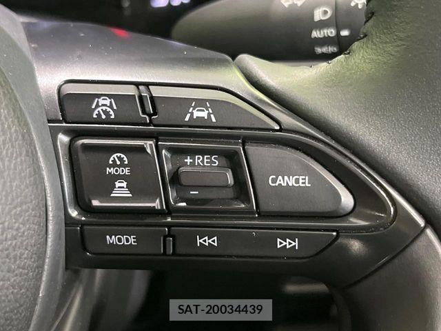 Toyota SIENTA 2024-09 8849997-5