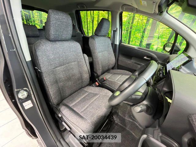 Toyota SIENTA 2024-09 8849997-7
