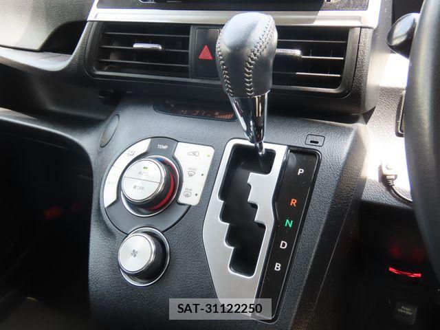 Toyota SIENTA 2021-03 8849943-15