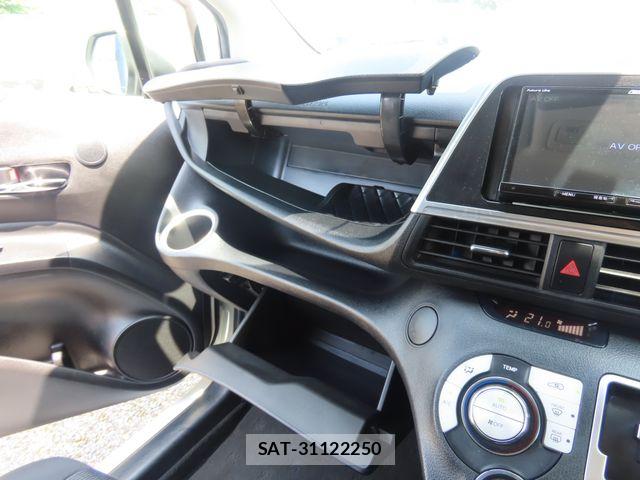 Toyota SIENTA 2021-03 8849943-17