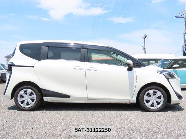 Toyota SIENTA 2021-03 8849943-23