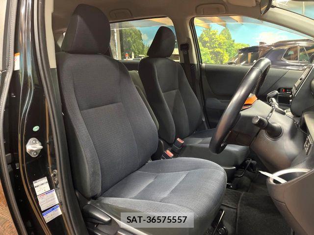 Toyota SIENTA 2016-08 8850652-8