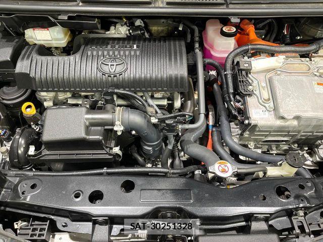 Toyota SIENTA 2021-05 8849932-17