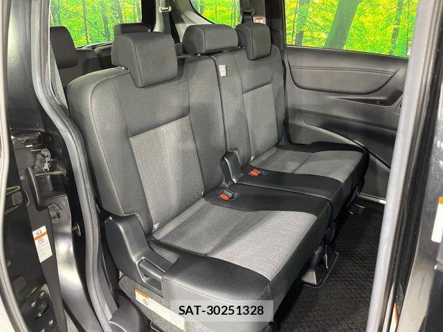 Toyota SIENTA 2021-05 8849932-8