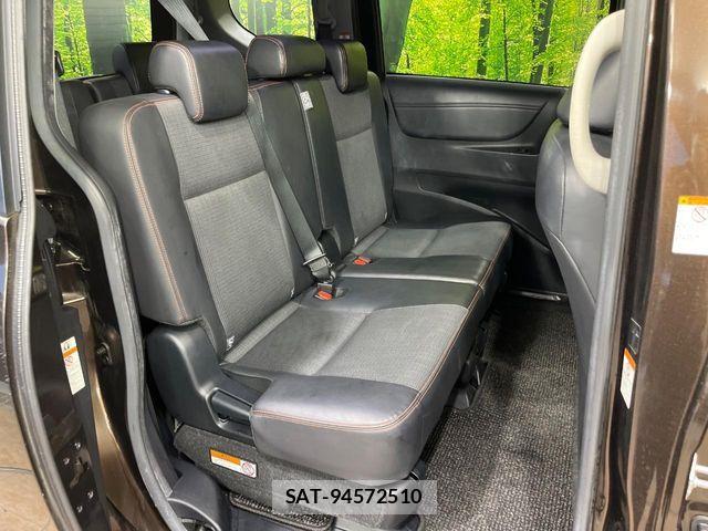 Toyota SIENTA 2017-10 8850655-10