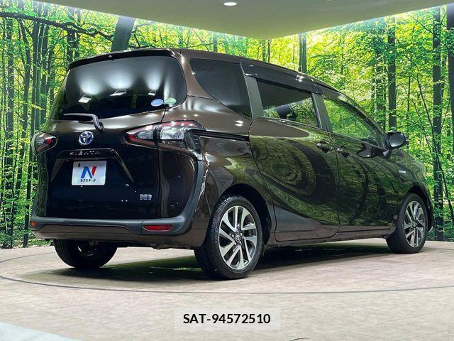 Toyota SIENTA 2017-10 8850655-18
