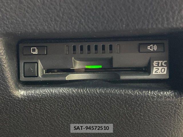 Toyota SIENTA 2017-10 8850655-6