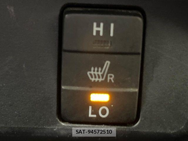 Toyota SIENTA 2017-10 8850655-7