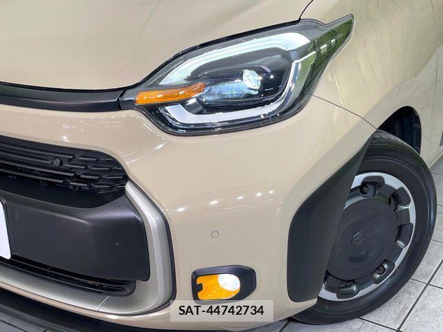 Toyota SIENTA 2023-08 8850646-11