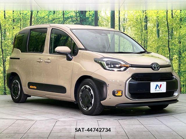 Toyota SIENTA 2023-08 8850646-15