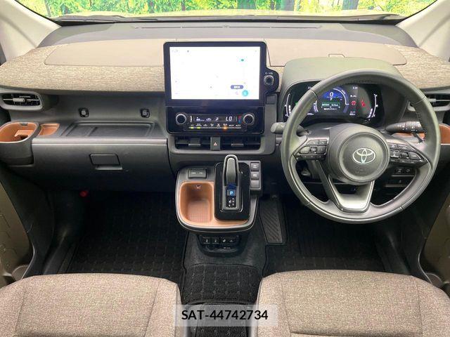 Toyota SIENTA 2023-08 8850646-1