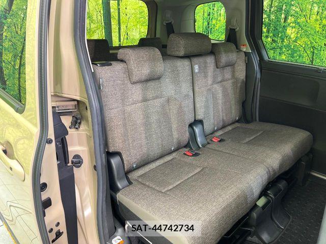 Toyota SIENTA 2023-08 8850646-7