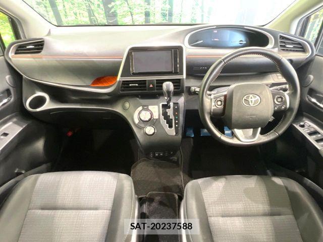 Toyota SIENTA 2021-11 8850651-1