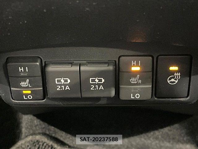 Toyota SIENTA 2021-11 8850651-6