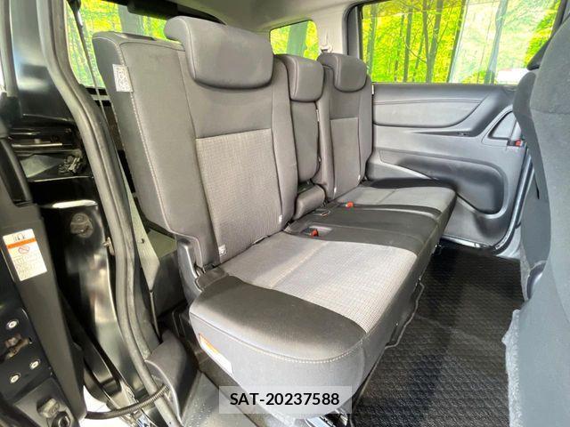 Toyota SIENTA 2021-11 8850651-8