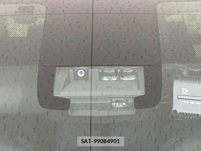 Toyota SIENTA 2019-06 8872066-2