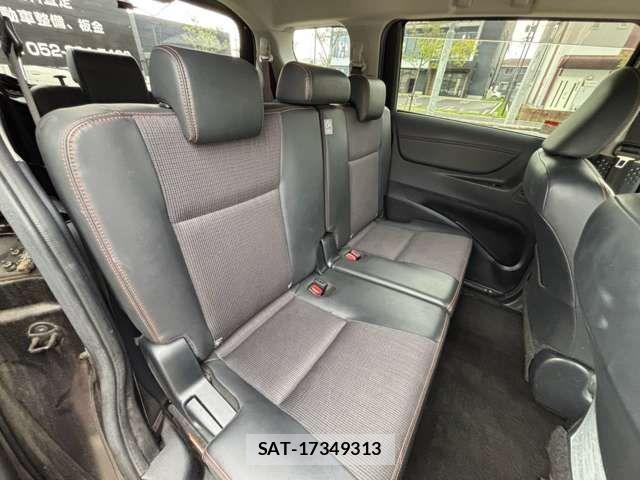 Toyota SIENTA 2017-09 8882179-11