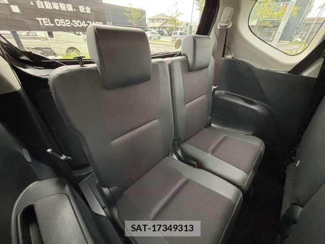 Toyota SIENTA 2017-09 8882179-12