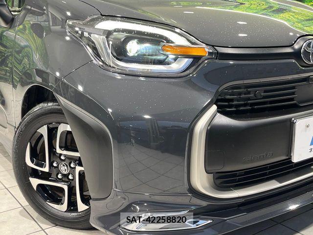 Toyota SIENTA 2023-04 8882159-11