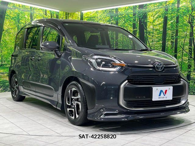 Toyota SIENTA 2023-04 8882159-15