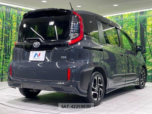 Toyota SIENTA 2023-04 8882159-16