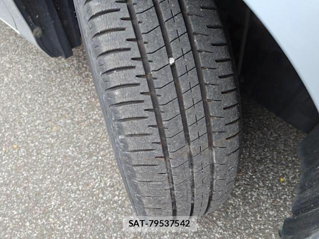 Toyota SIENTA 2015-08 8882175-10