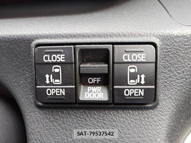 Toyota SIENTA 2015-08 8882175-14