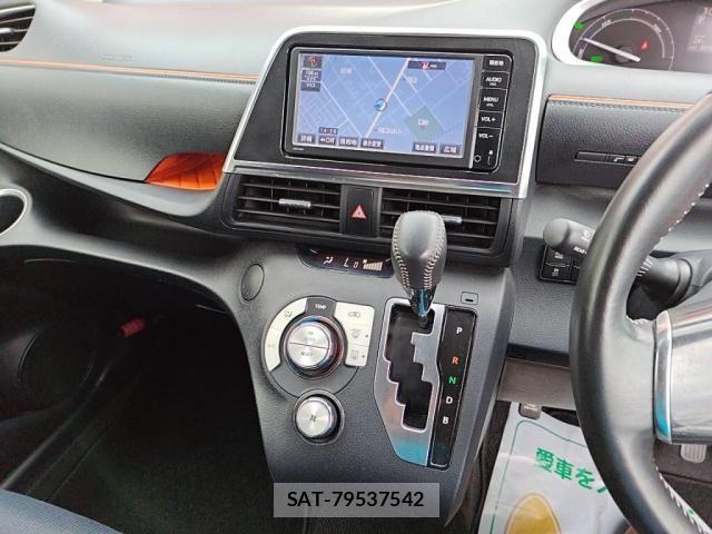 Toyota SIENTA 2015-08 8882175-16