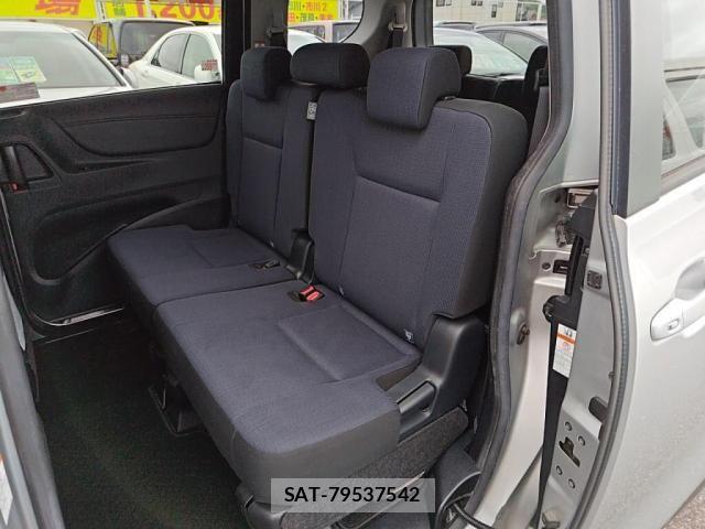 Toyota SIENTA 2015-08 8882175-22