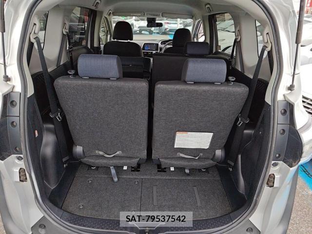 Toyota SIENTA 2015-08 8882175-24